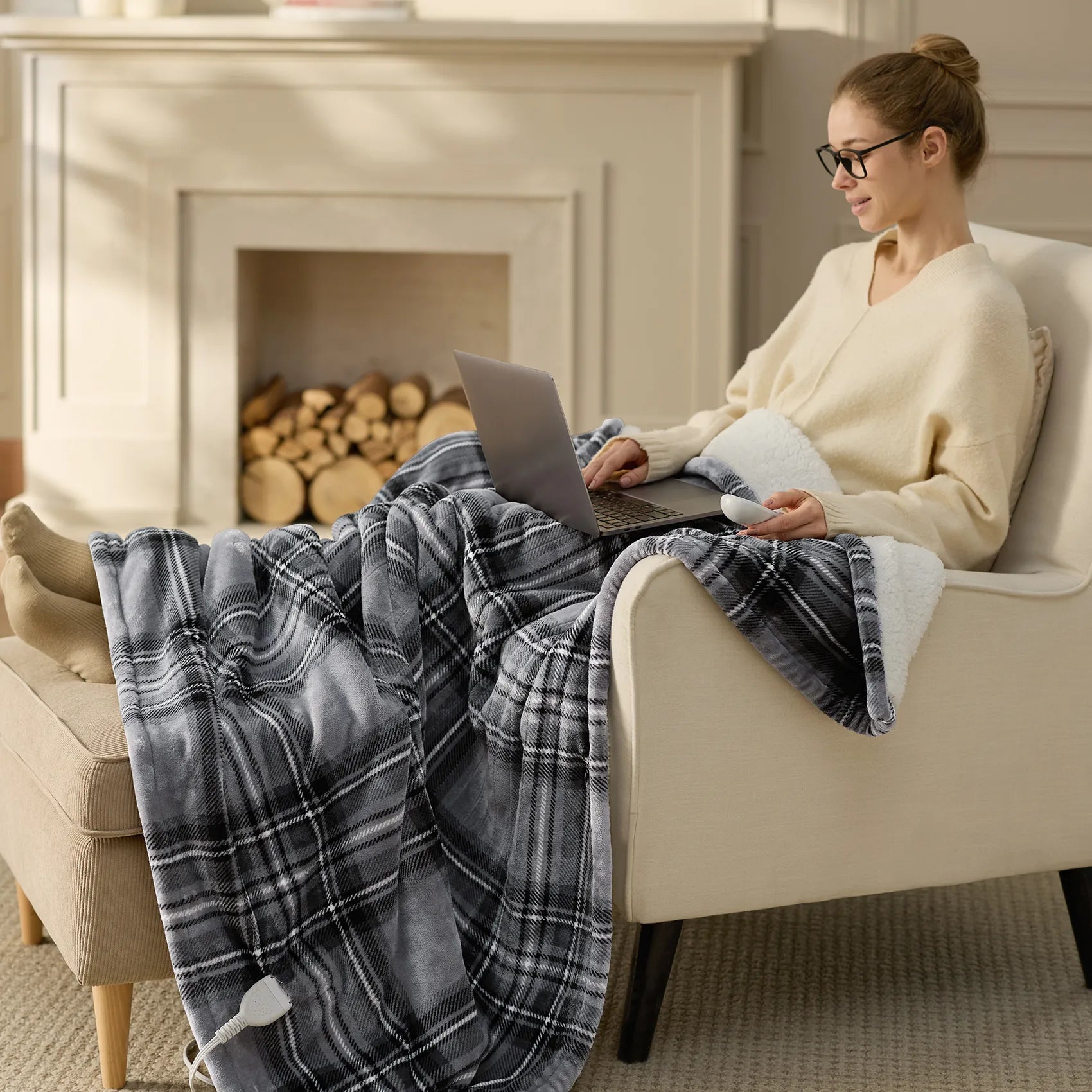 Cozy Collection | Heated Blanket with 6 Heat Levels & Soft Flannel | Personalized Comfort for Warmth and Relaxation 1