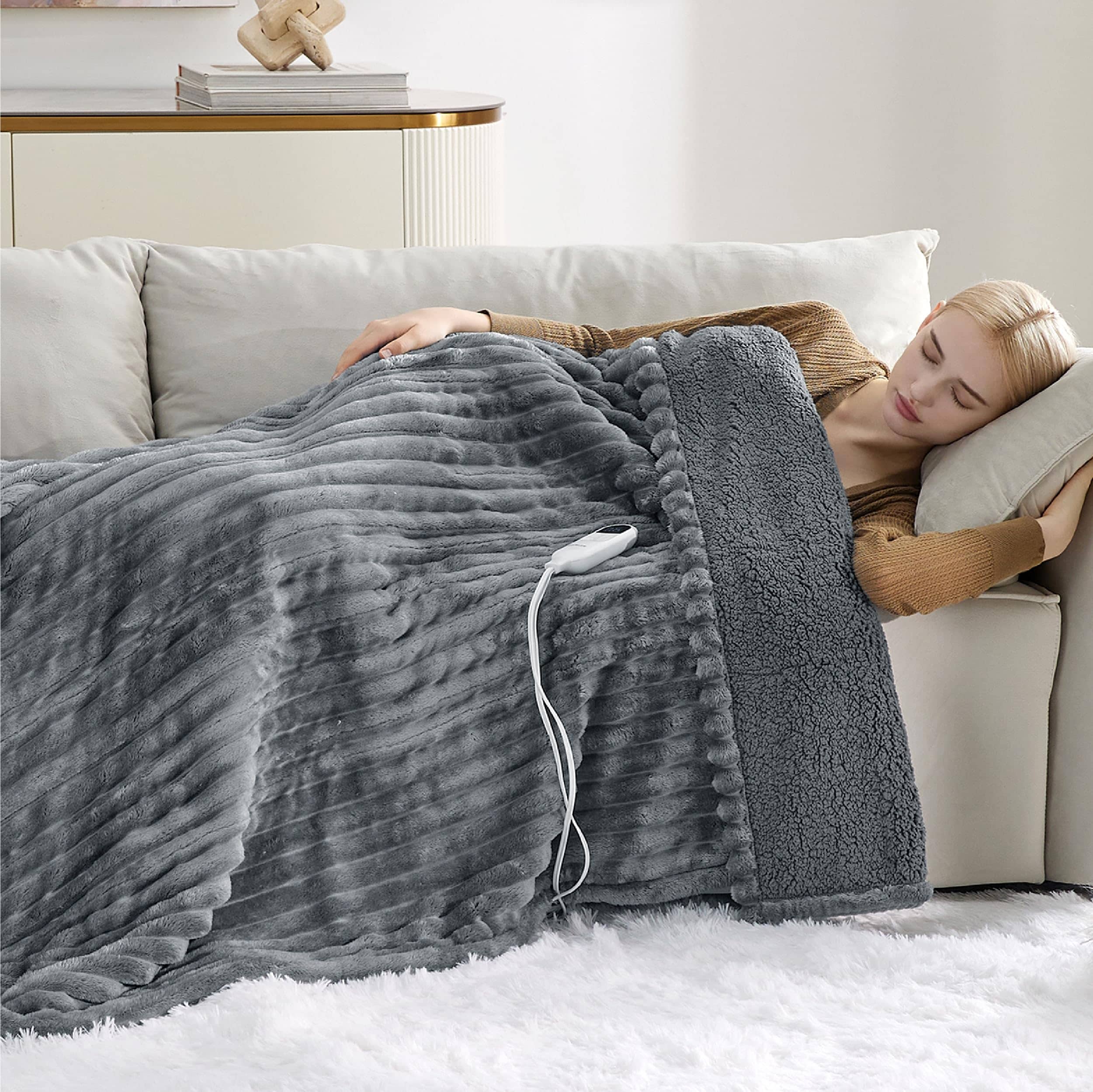 Cozy Comfort | Heated Blanket with 6 Heating Levels & Timer | Soft Flannel Design for Customizable Warmth 1