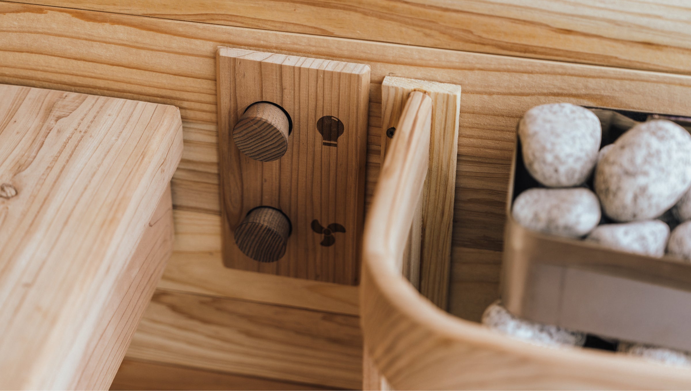 Cedar Sauna Mini | Compact Outdoor Sauna with Remote Scheduling | Ergonomic Design for Ultimate Comfort 6