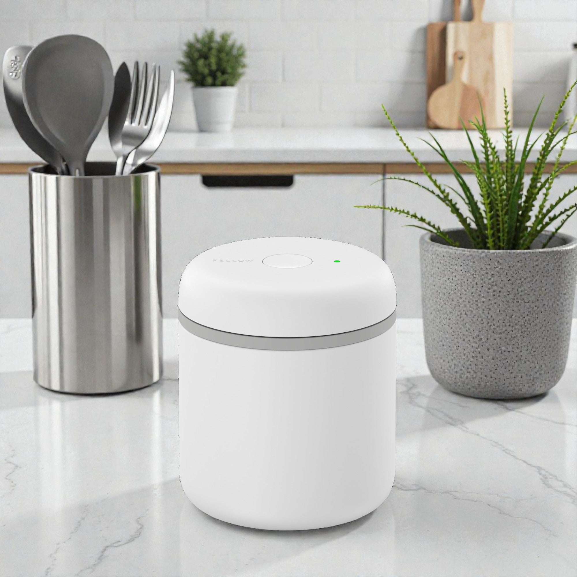 Vacuum Coffee Canister with Airtight Seal Technology | Preserve Freshness for Optimal Flavor