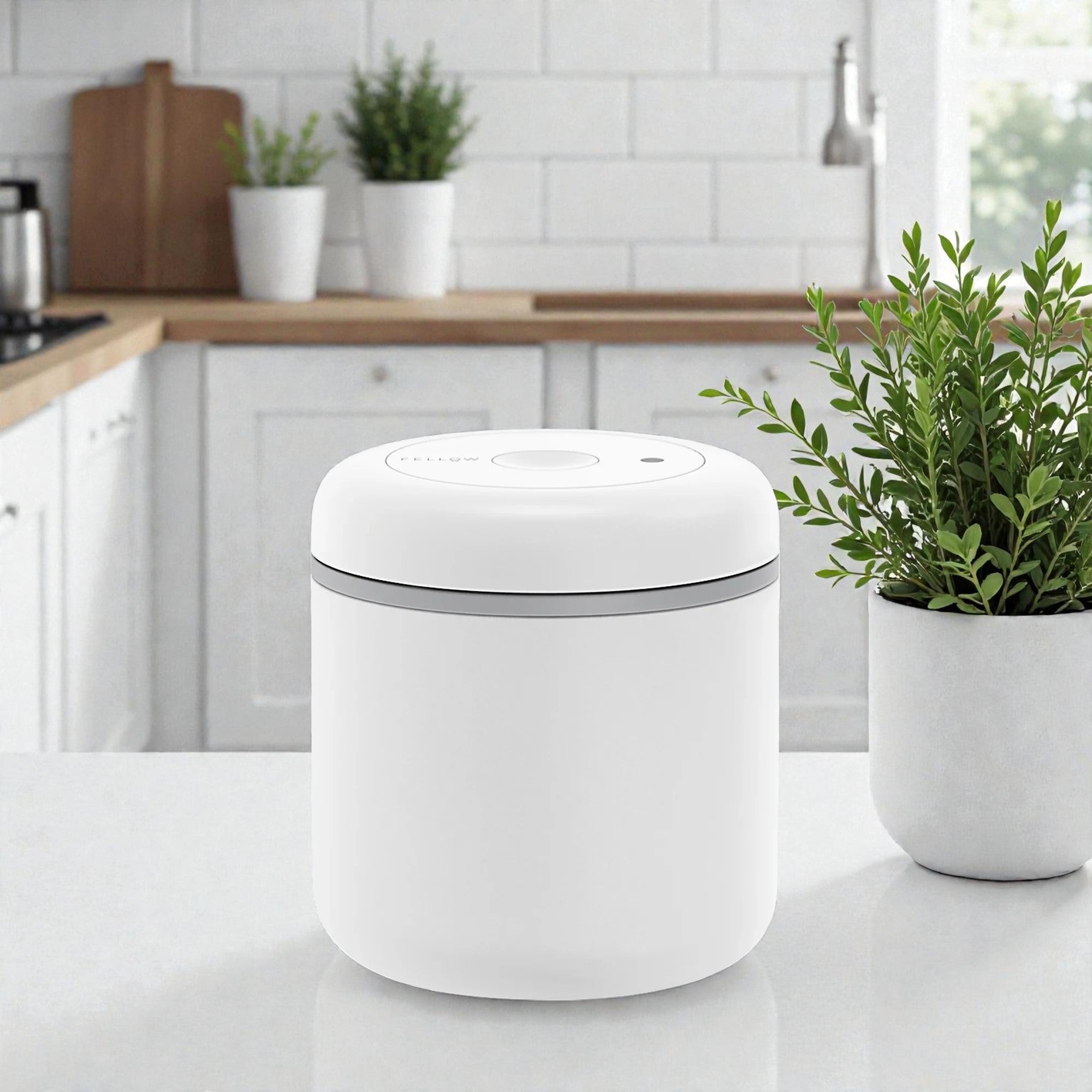 Vacuum Coffee Canister with Airtight Seal Technology | Preserve Freshness for Optimal Flavor